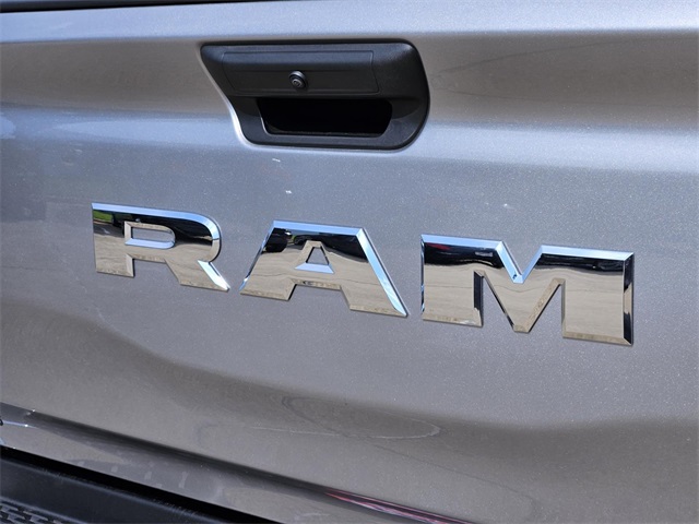 2025 Ram 1500 Tradesman photo 5