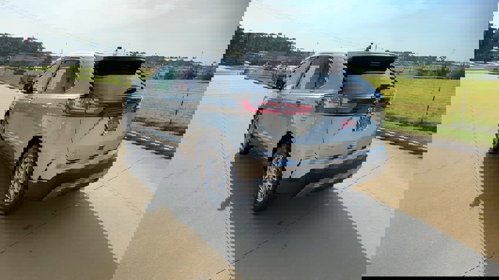 2024 Ford Edge SEL photo 6