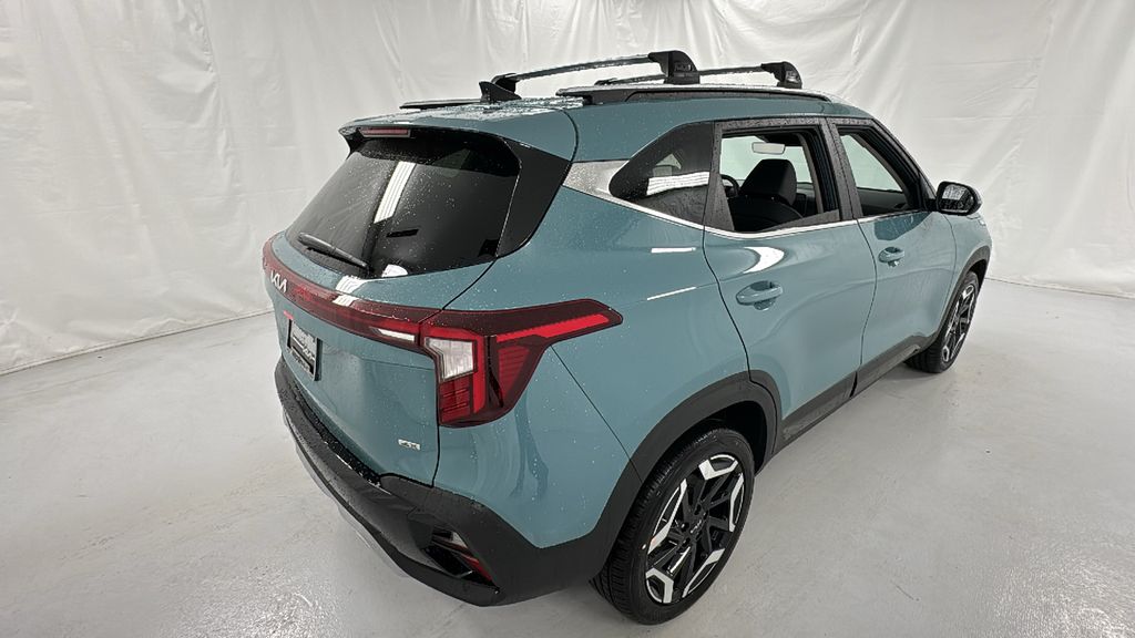 2026 Kia Seltos SX photo 3
