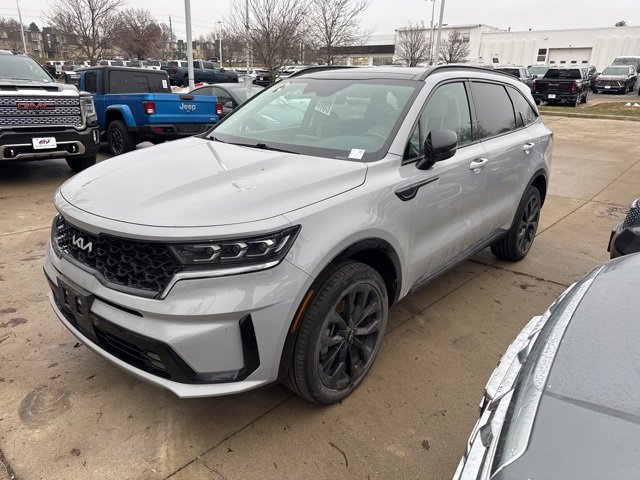 2023 Kia Sorento SX's photo