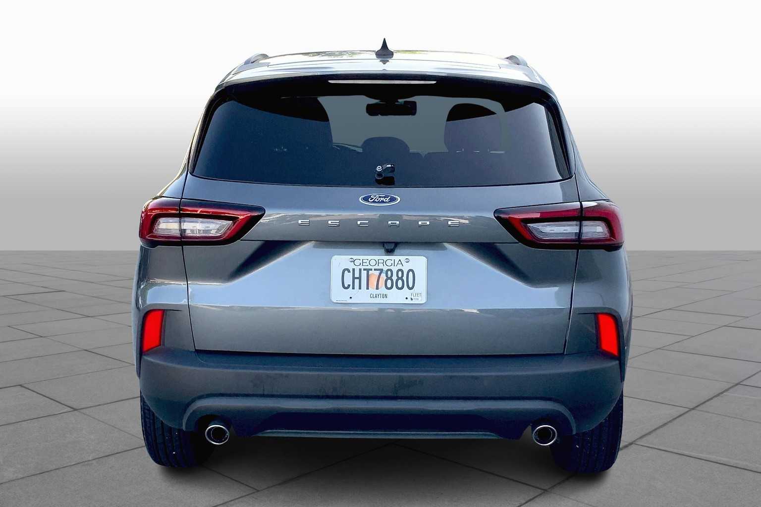 2025 Ford Escape ST-Line photo 4