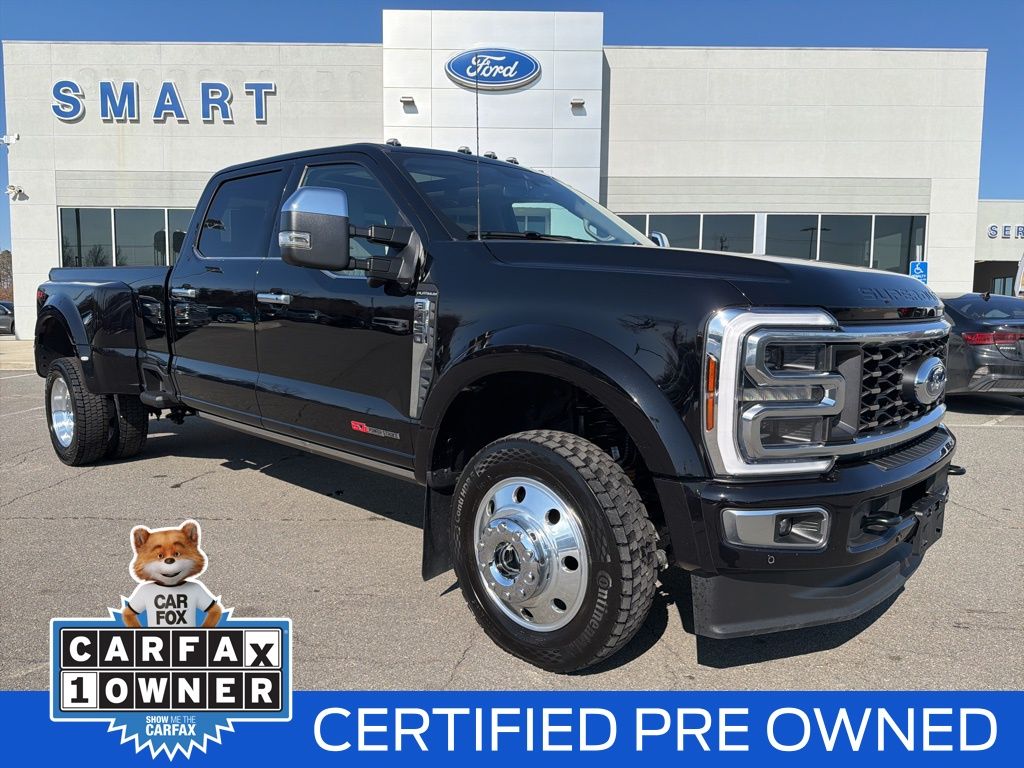 2025 Ford F-450 Super Duty Platinum