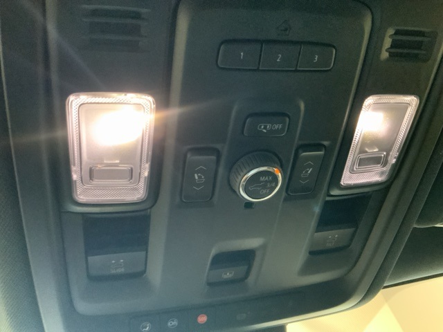 2023 Gmc Yukon SLT photo 48