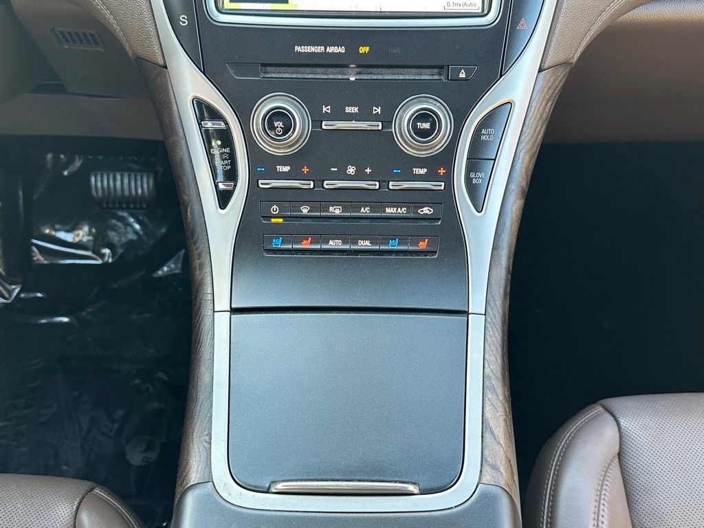 2016 Lincoln MKX Reserve photo 28