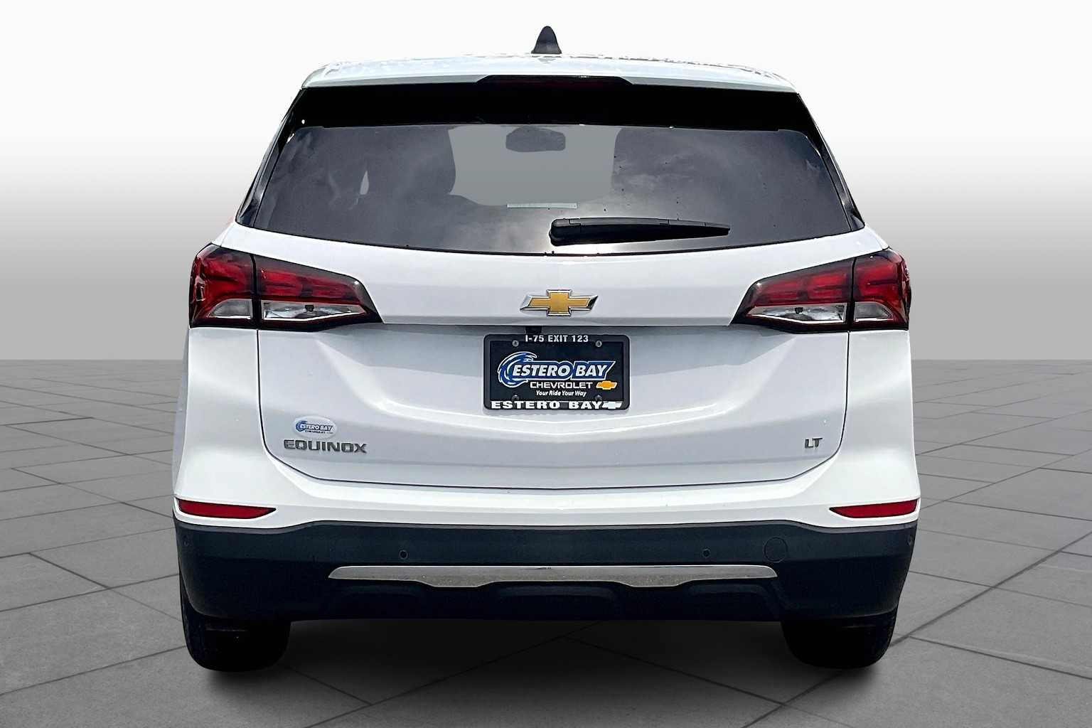 2023 Chevrolet Equinox LT photo 3