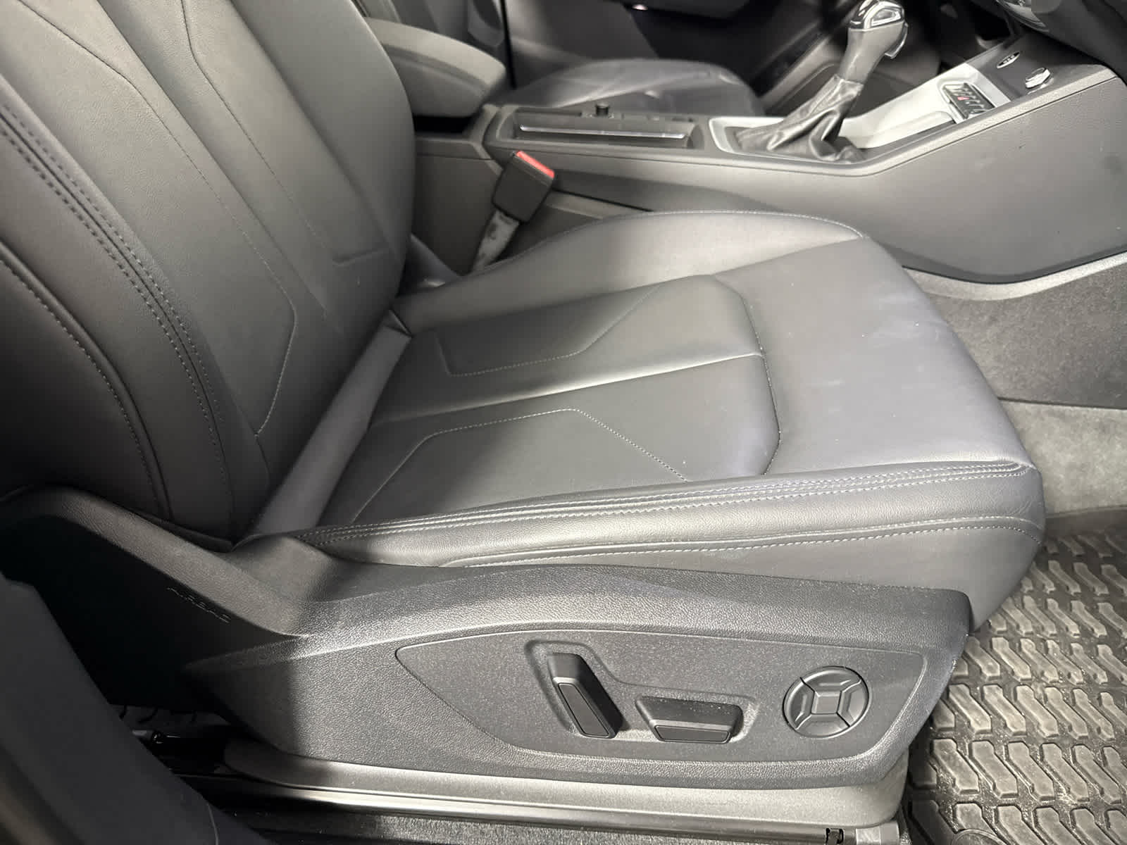 2022 Audi Q3 S line Premium Plus photo 24