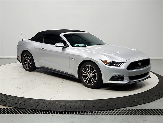 2017 Ford Mustang GT Premium photo 9