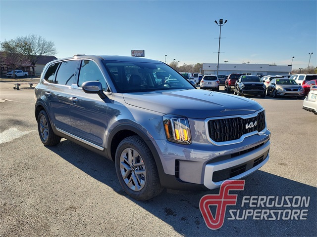 2025 Kia Telluride LX's photo
