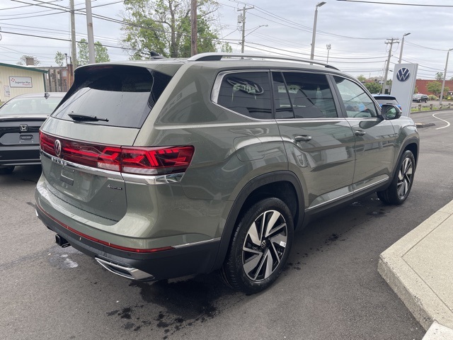 2025 Volkswagen Atlas SEL photo 8