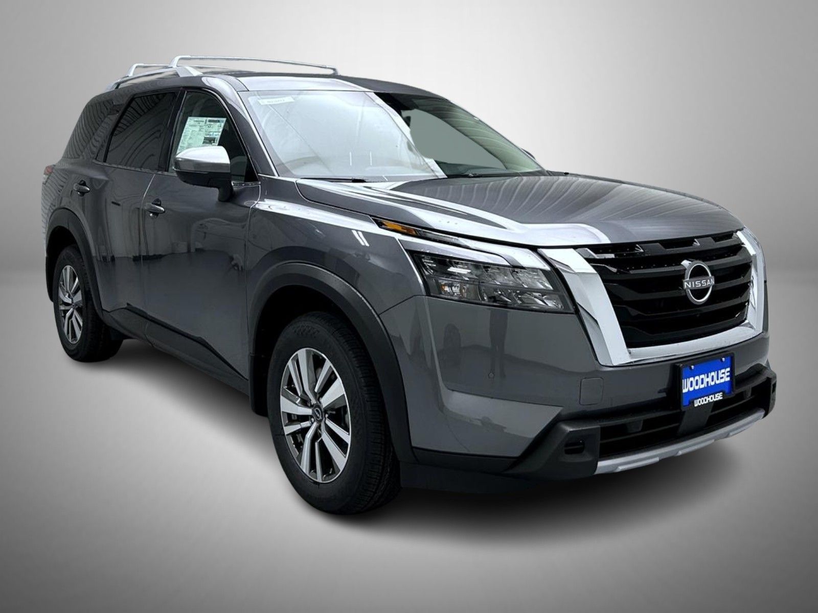 2025 Nissan Pathfinder SL photo 3