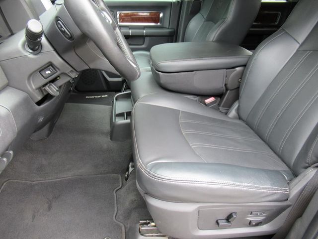 2010 Ram 2500 Laramie photo 13