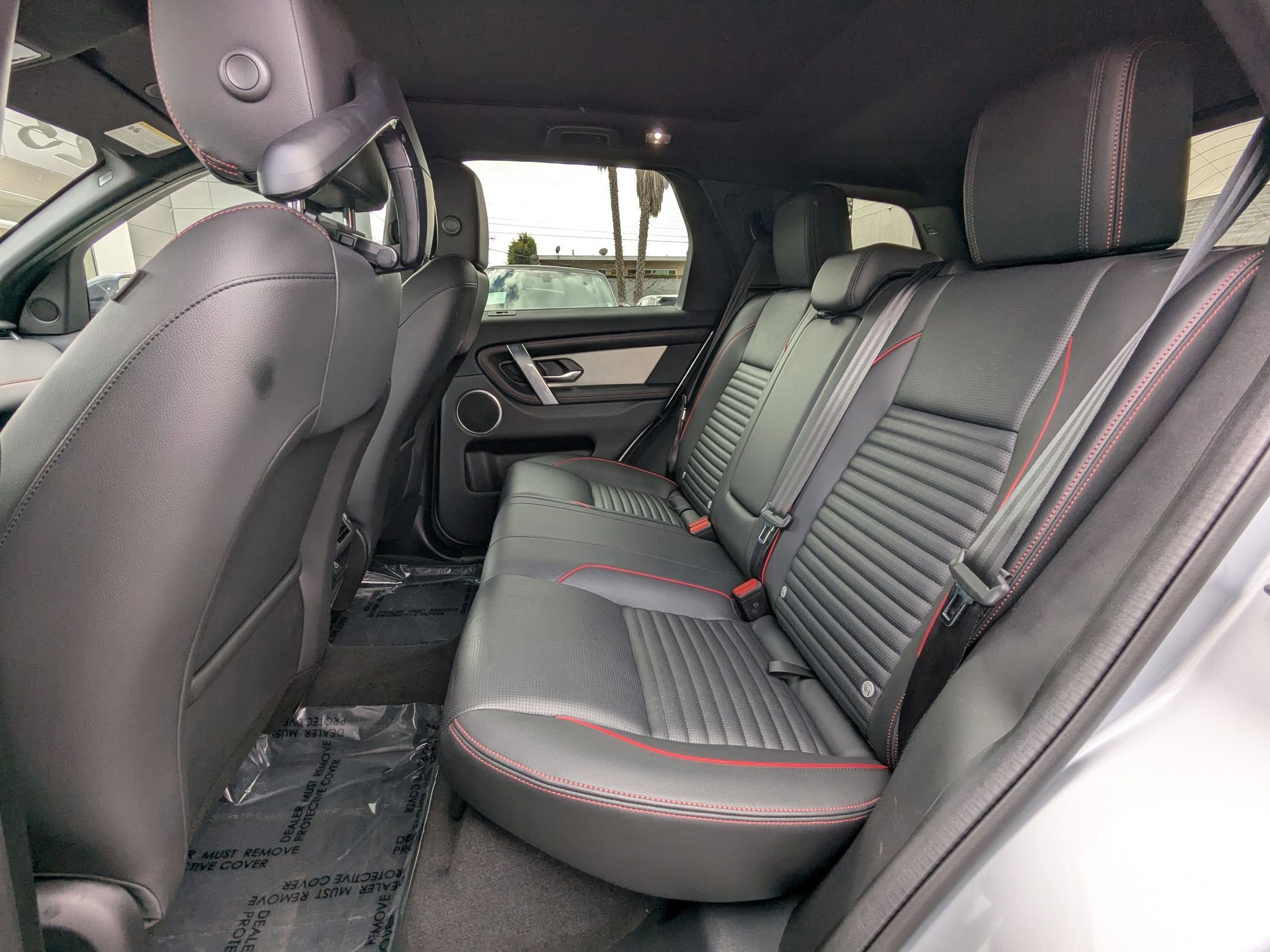 2023 Land Rover Discovery Sport S R-Dynamic photo 17