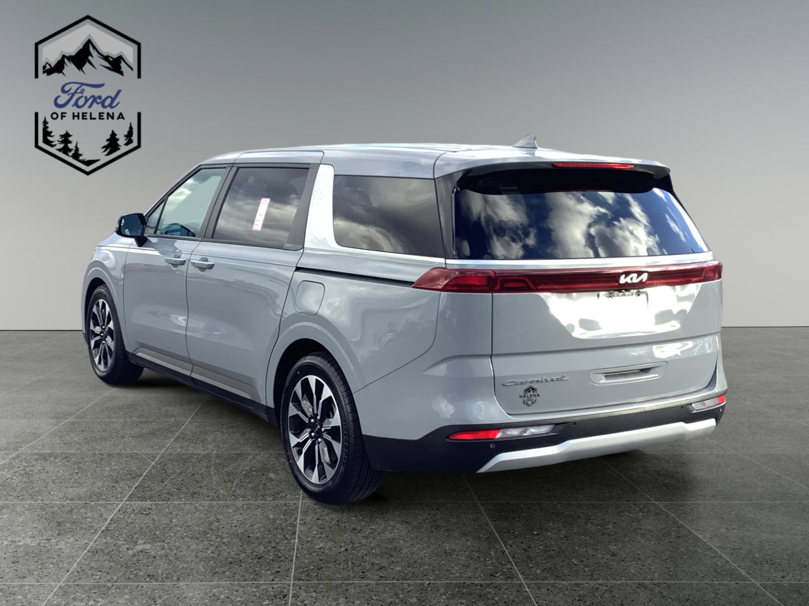 2022 Kia Carnival EX photo 3