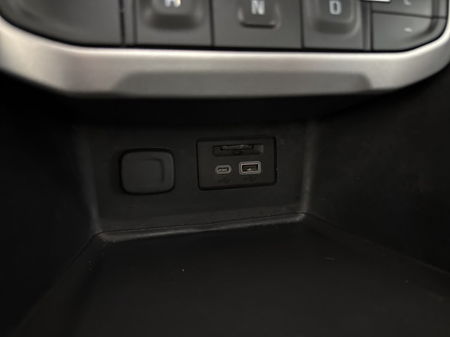 2023 Gmc Acadia SLT photo 31