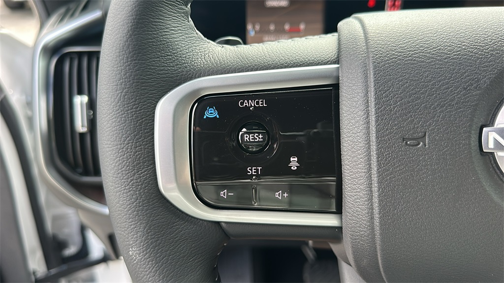 2025 Nissan Armada SL photo 16
