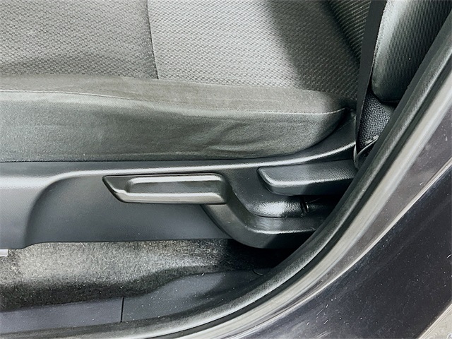 2017 Honda HR-V LX photo 11