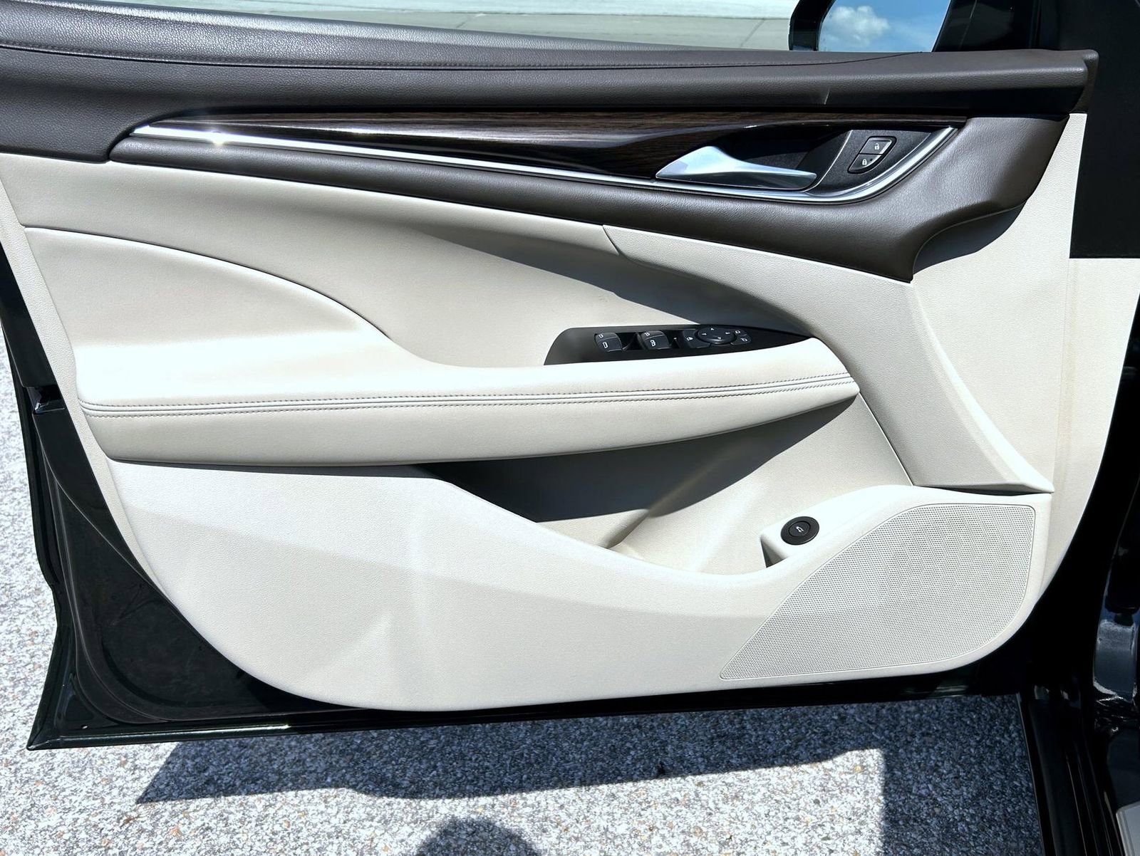 2017 Buick LaCrosse Preferred photo 9