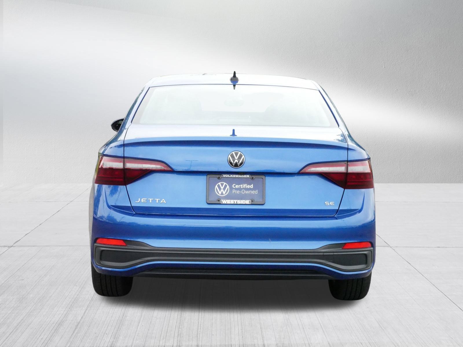 2024 Volkswagen Jetta SE photo 6
