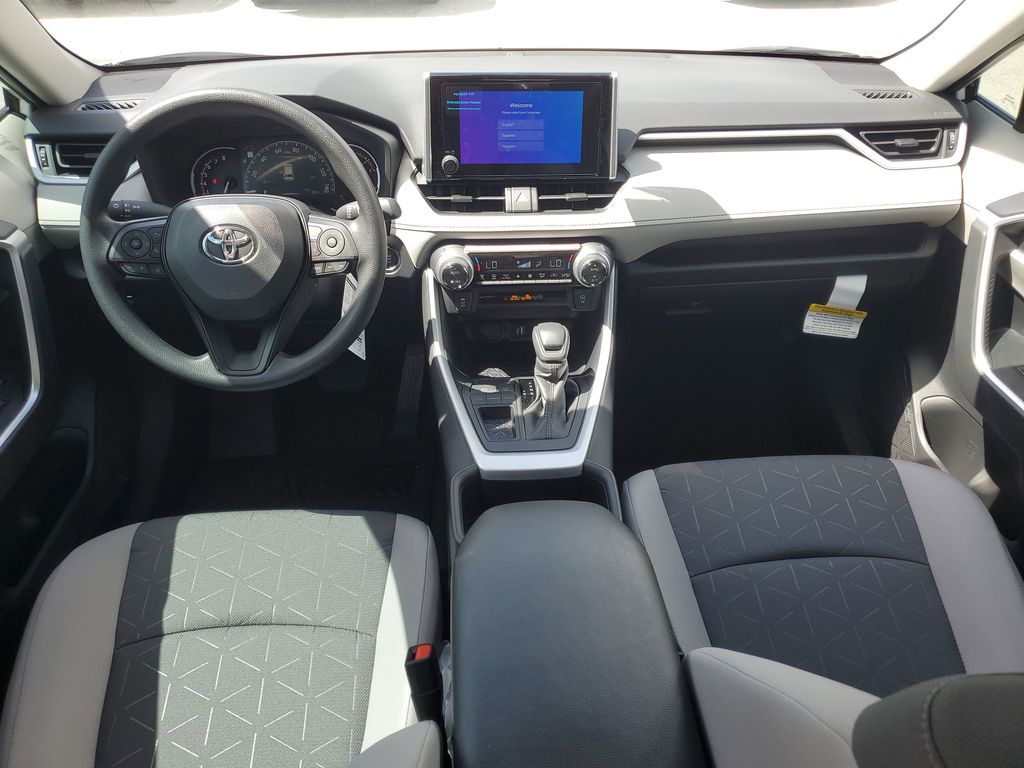 2025 Toyota RAV4 XLE photo 14