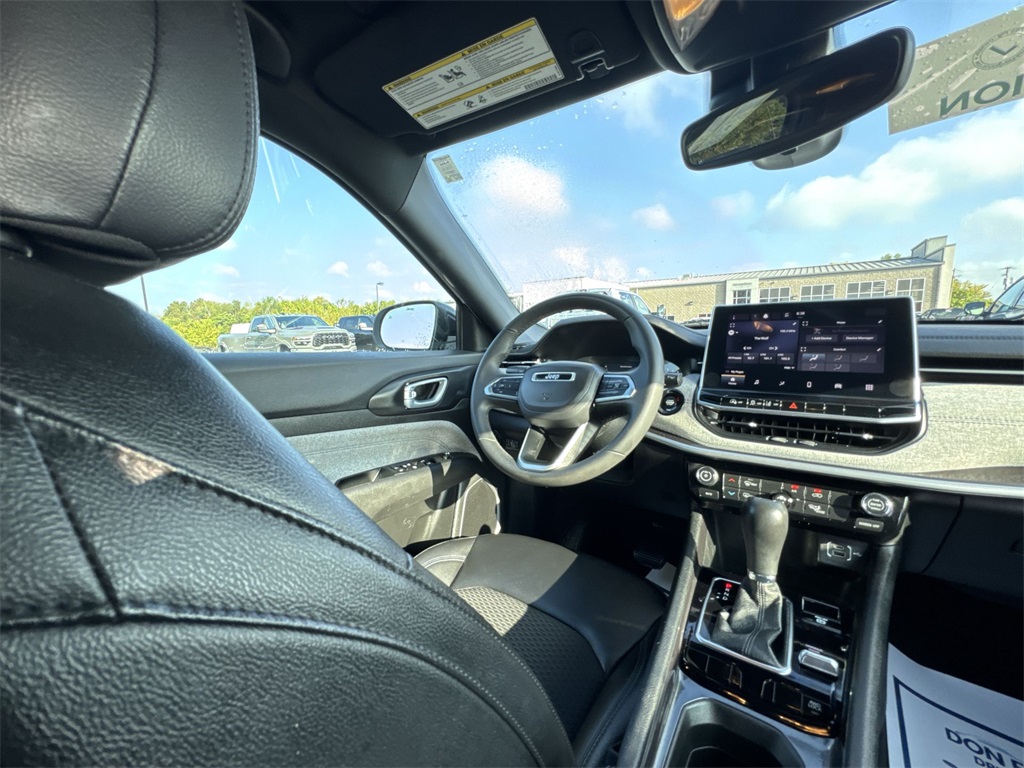 2024 Jeep Compass Latitude photo 14