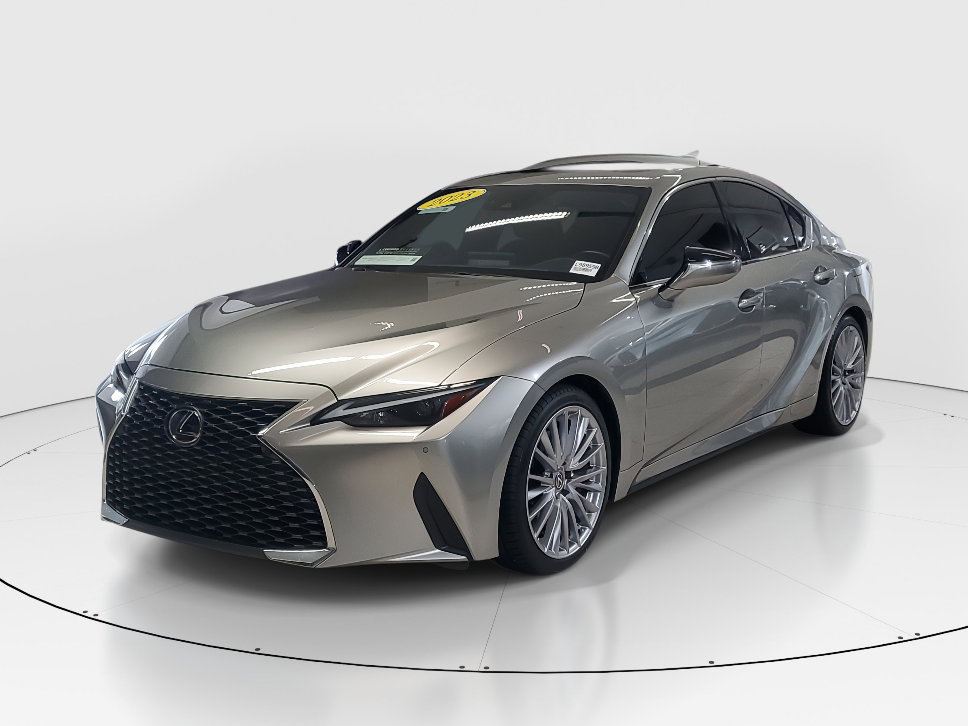 2023 Lexus IS 300 photo 4