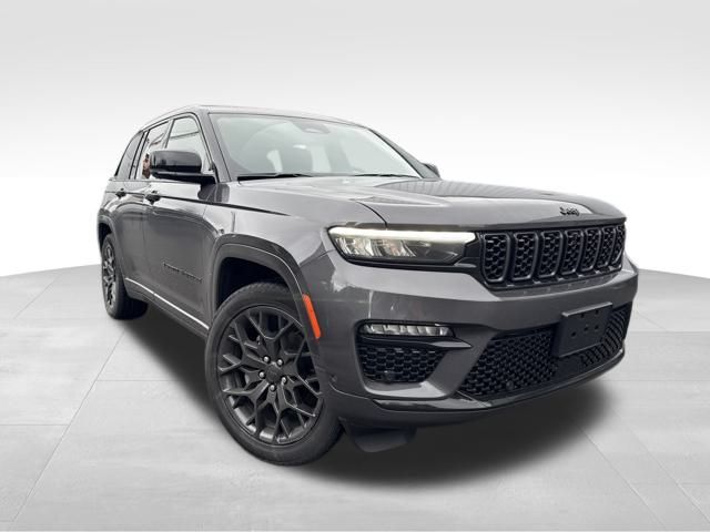 2025 Jeep Grand Cherokee Summit's photo