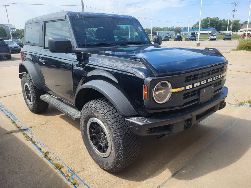 2021 Ford Bronco Black Diamond photo 3
