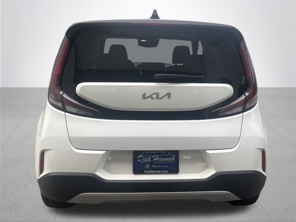2023 Kia Soul EX photo 3