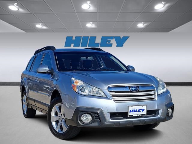 2013 Subaru Outback Premium's photo