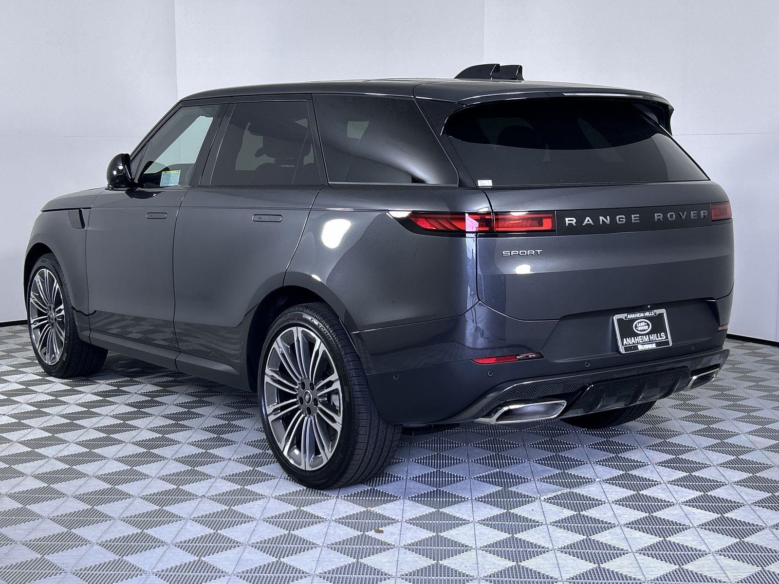 2025 Land Rover Range Rover Sport SE photo 2