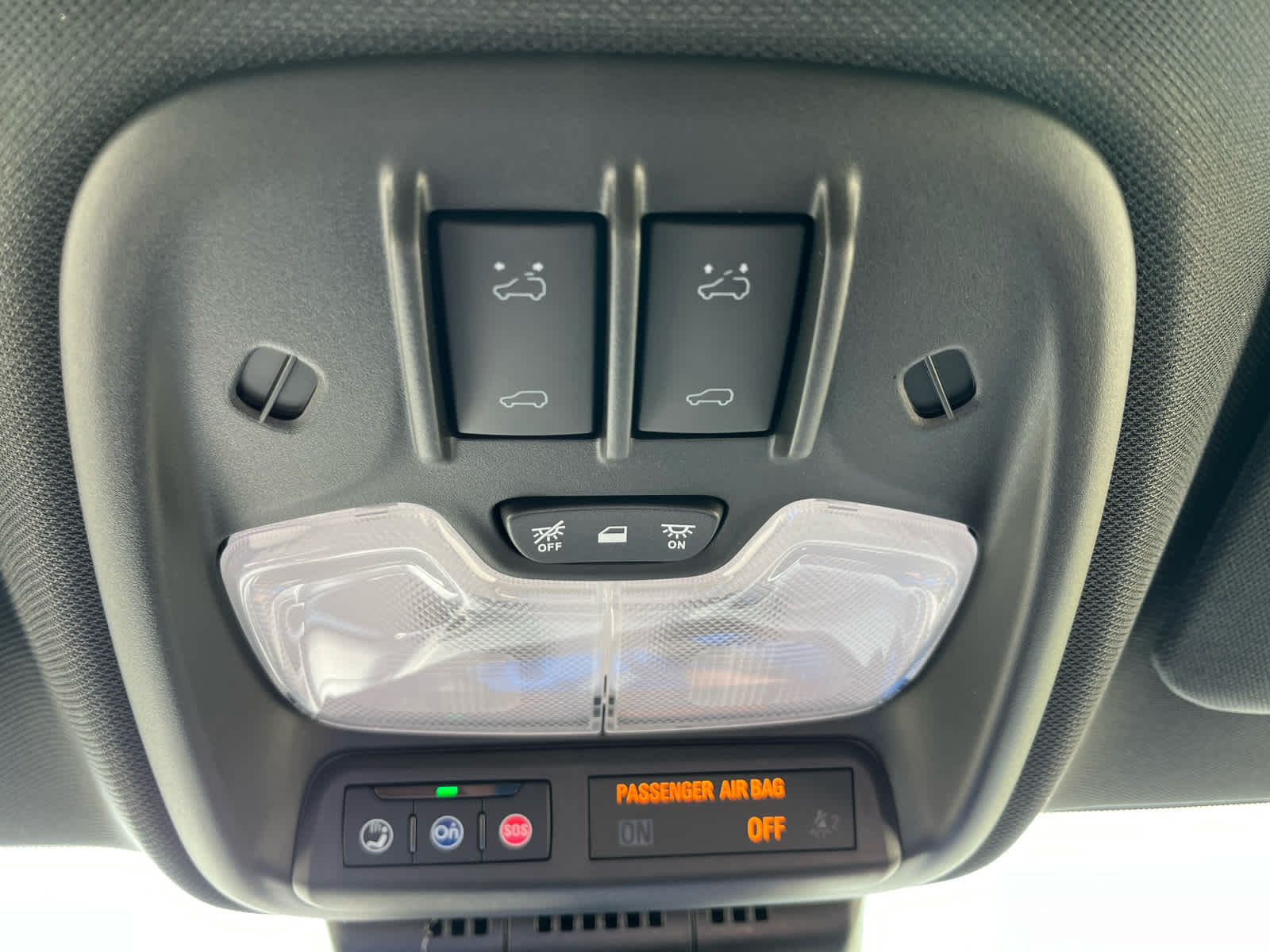 2024 Chevrolet Colorado LT photo 33