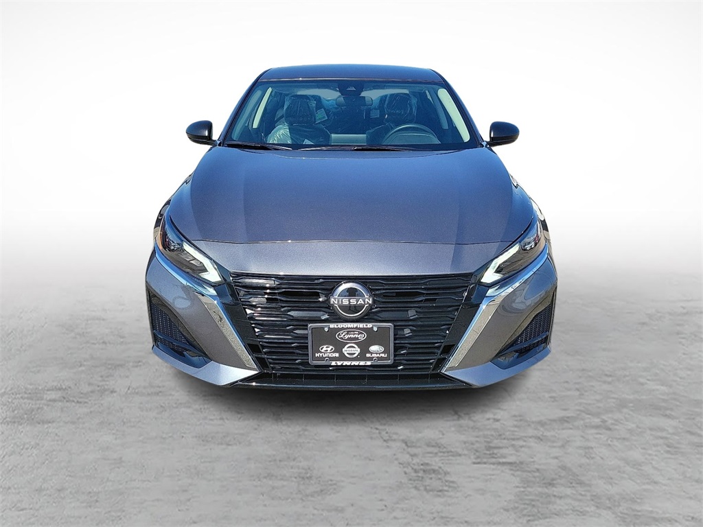 2025 Nissan Altima SV photo 2