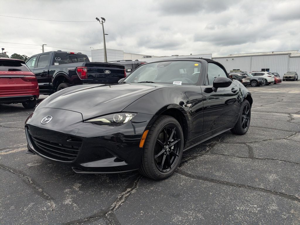 2025 Mazda MX-5 Miata Miata Sport photo 8