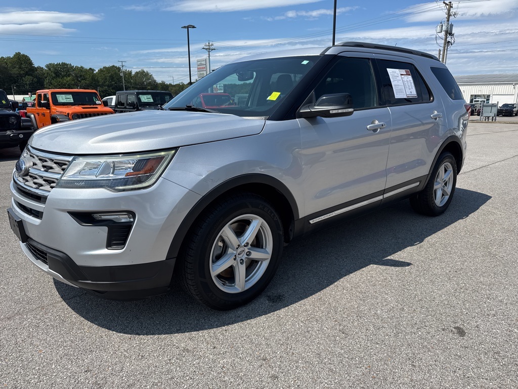2018 Ford Explorer XLT photo 4