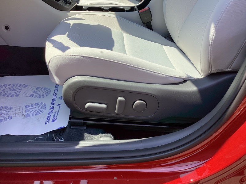 2025 Hyundai Kona SEL photo 26