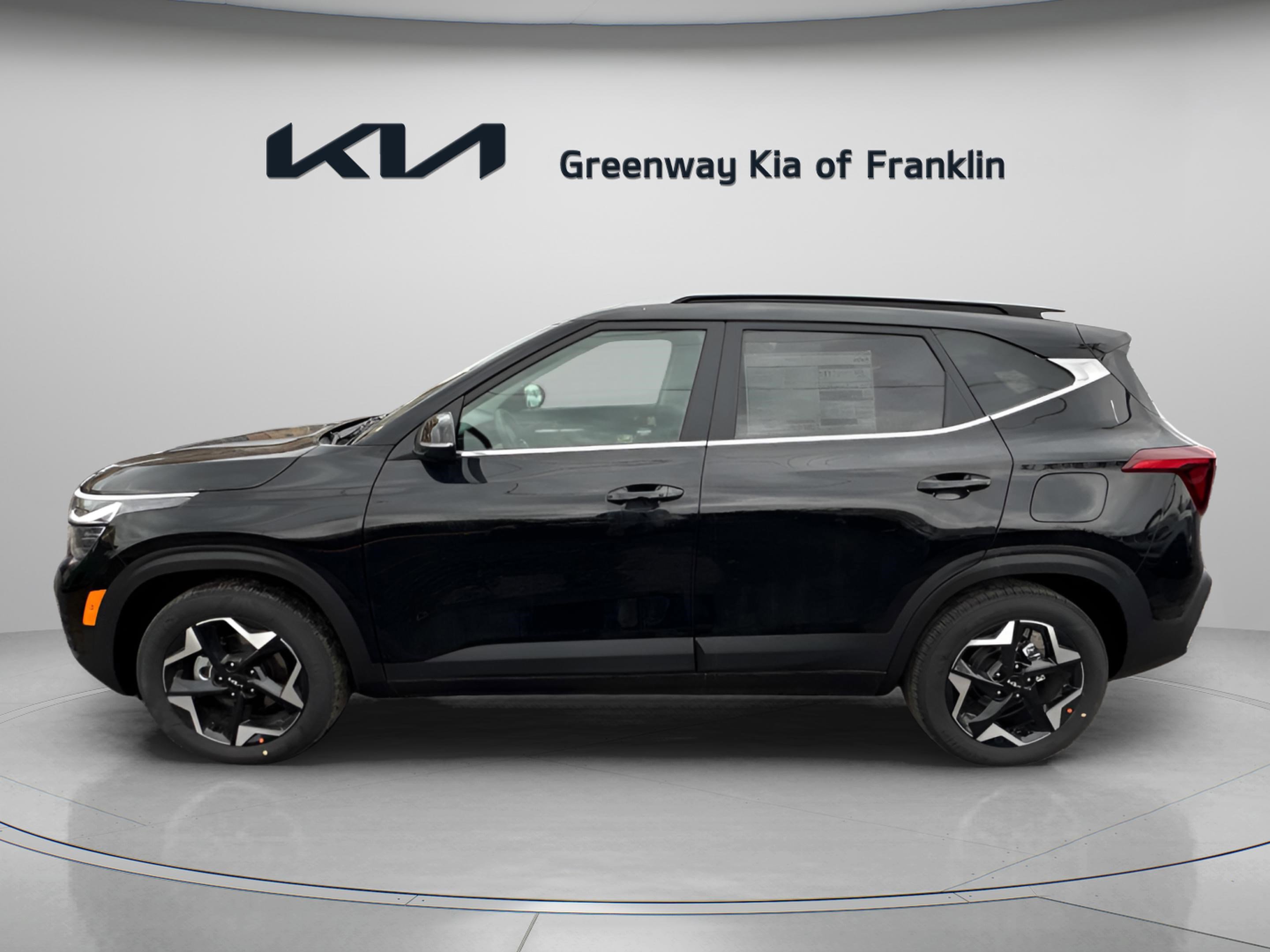 2026 Kia Seltos EX photo 3