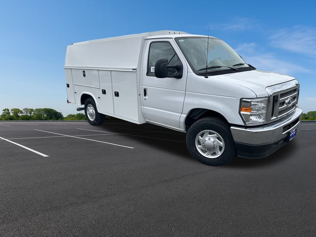 2025 Ford E-350 Base photo 7