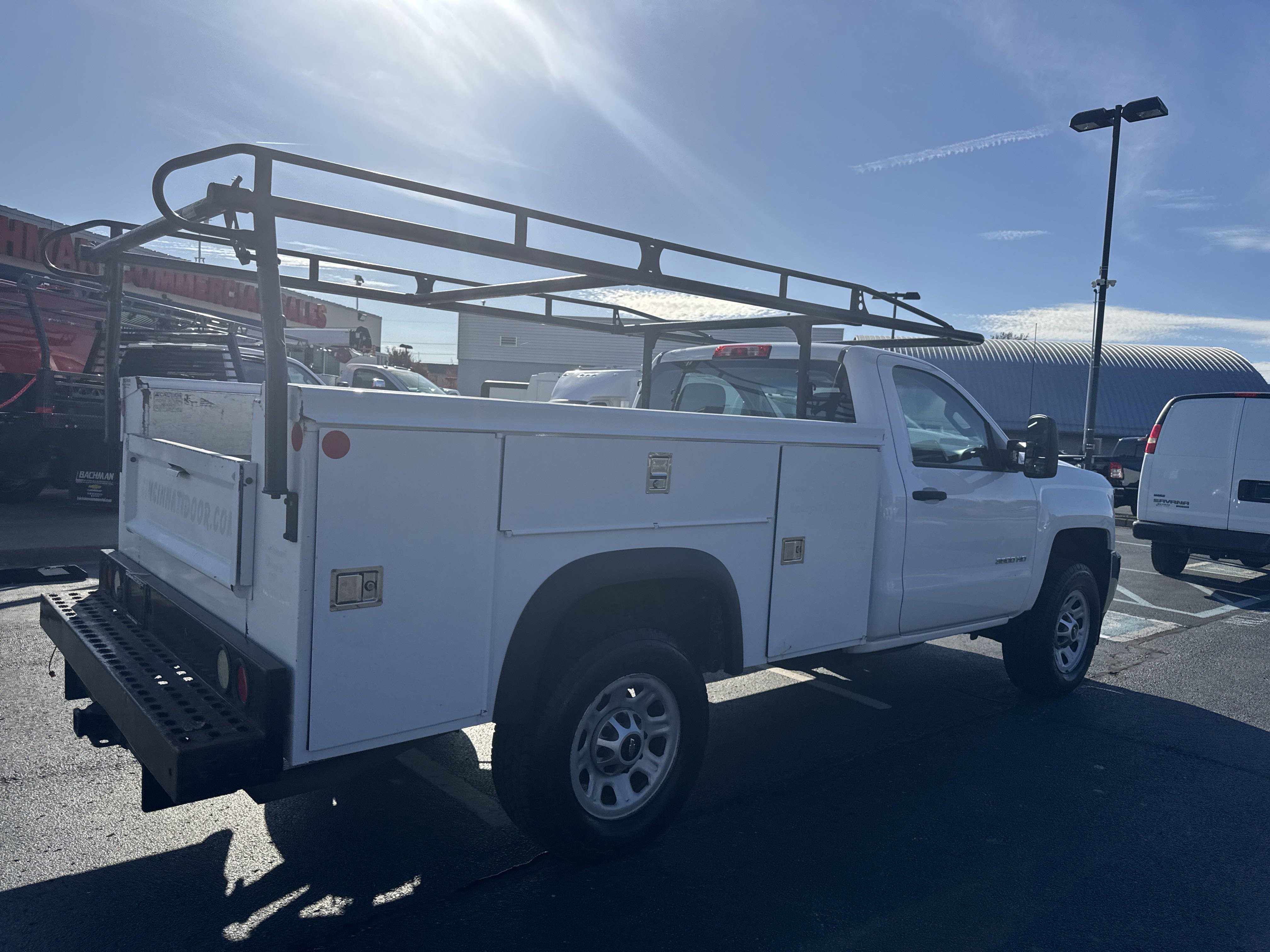 2015 Chevrolet Silverado 3500HD Work Truck photo 3