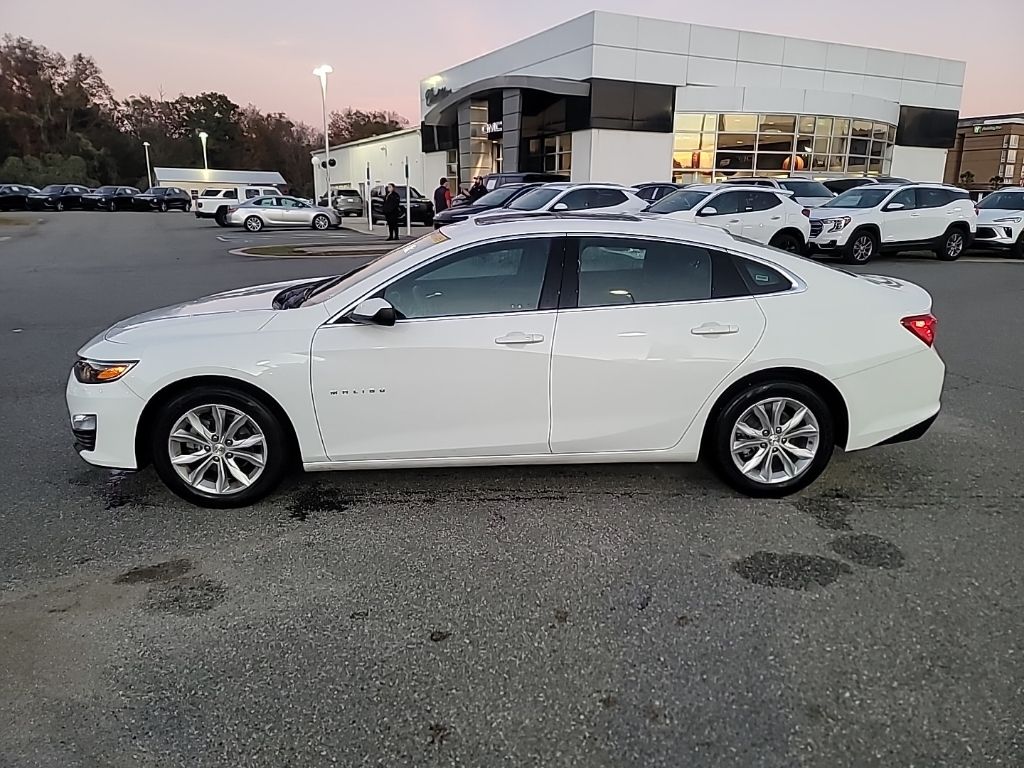 2024 Chevrolet Malibu 1LT photo 4