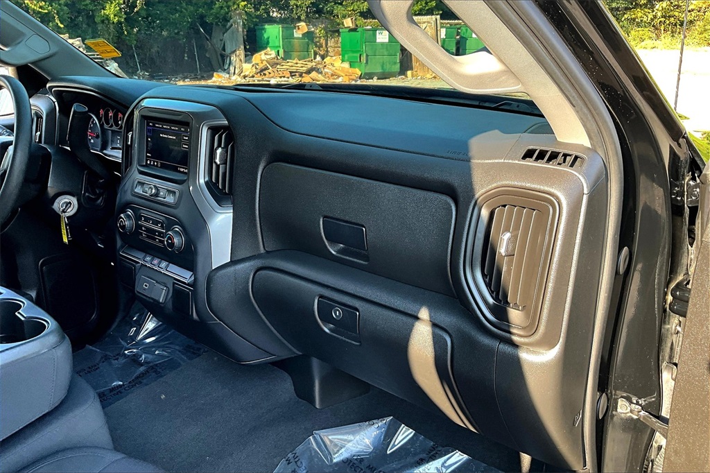 2020 Chevrolet Silverado 1500 Custom photo 24