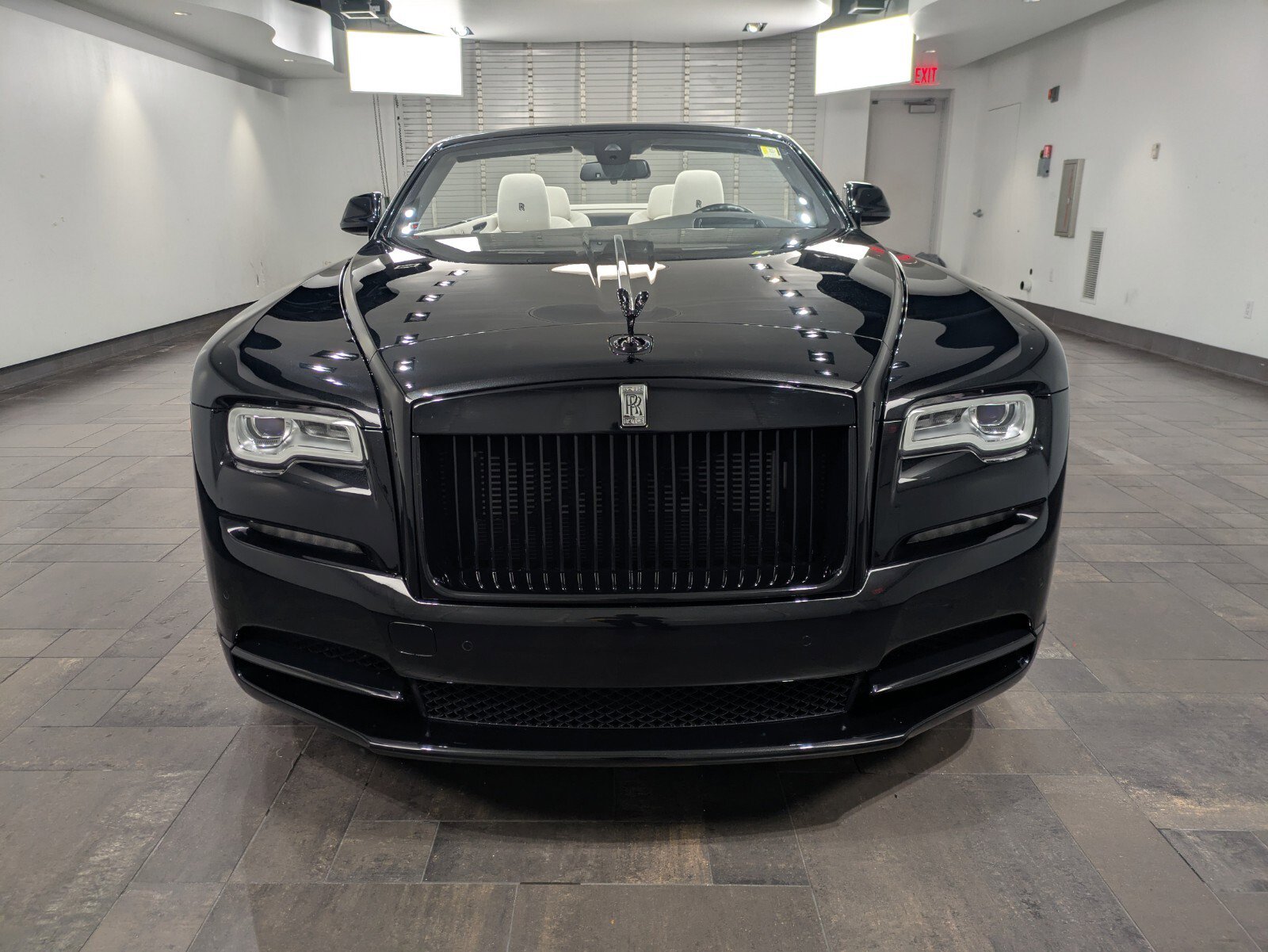 2019 Rolls Royce Dawn RR6 photo 2