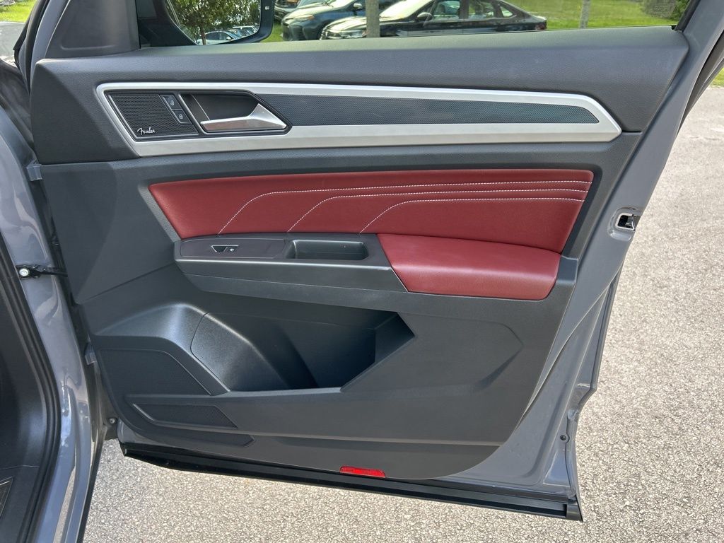 2022 Volkswagen Atlas Cross Sport V6 SEL Premium R-Line photo 39