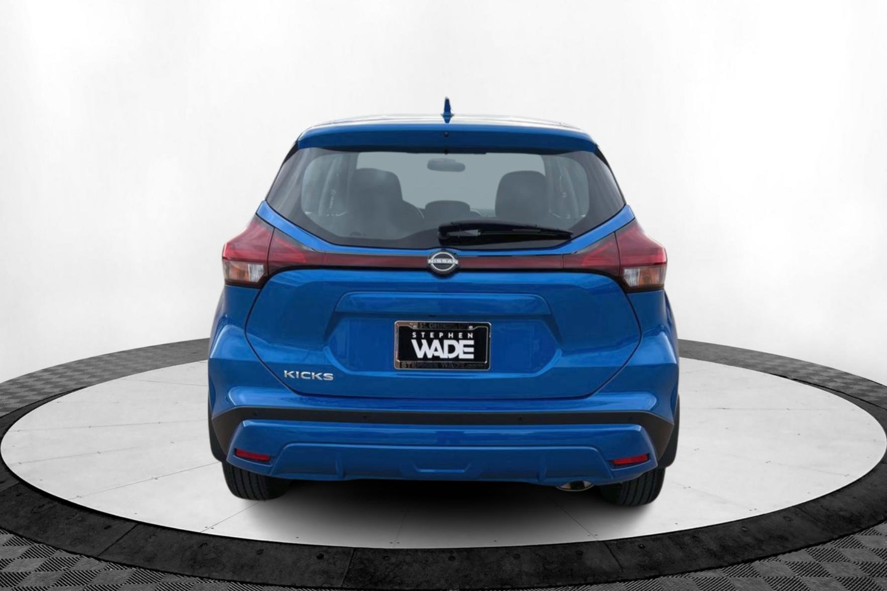 2025 Nissan Kicks Play S photo 3