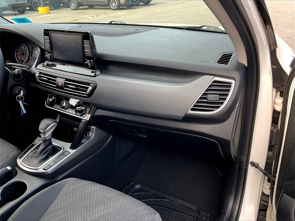 2023 Kia Seltos LX photo 10