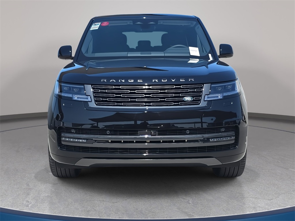 2025 Land Rover Range Rover SE photo 2