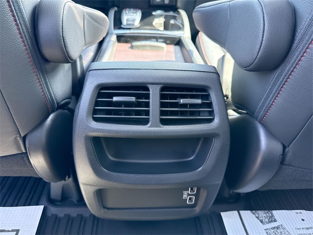 2021 Honda Ridgeline Black Edition photo 24