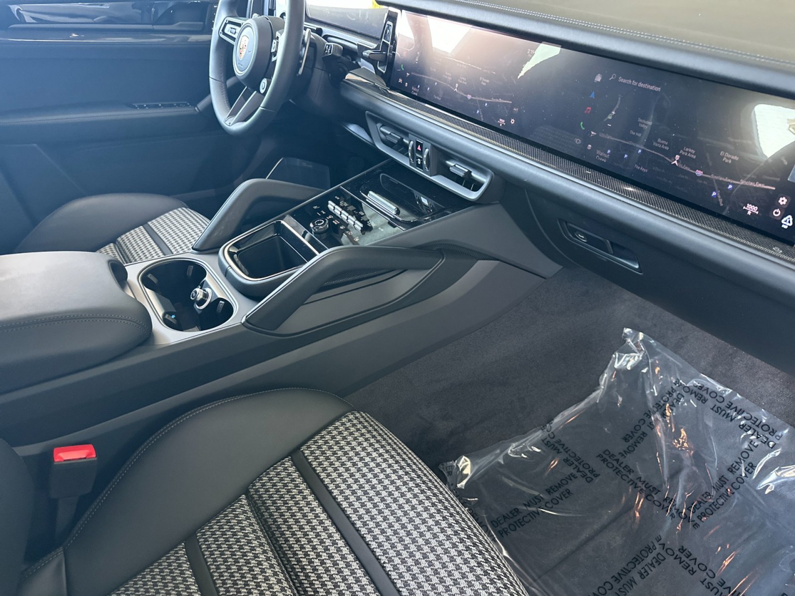 2025 Porsche Cayenne GTS Coupe photo 16