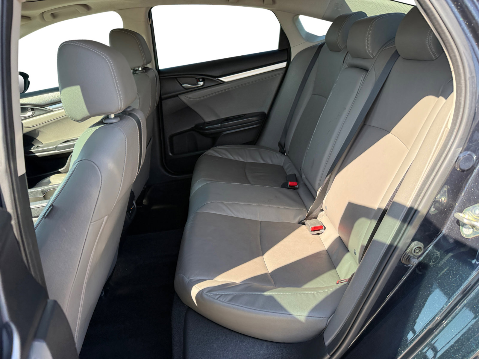 2017 Honda Civic Touring photo 16