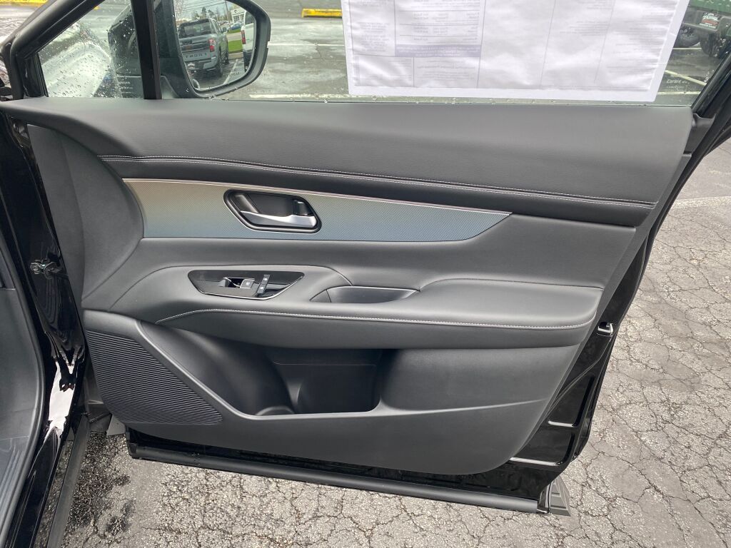 2025 Nissan Murano SL photo 24