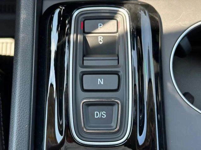 2025 Honda Pilot Touring photo 21